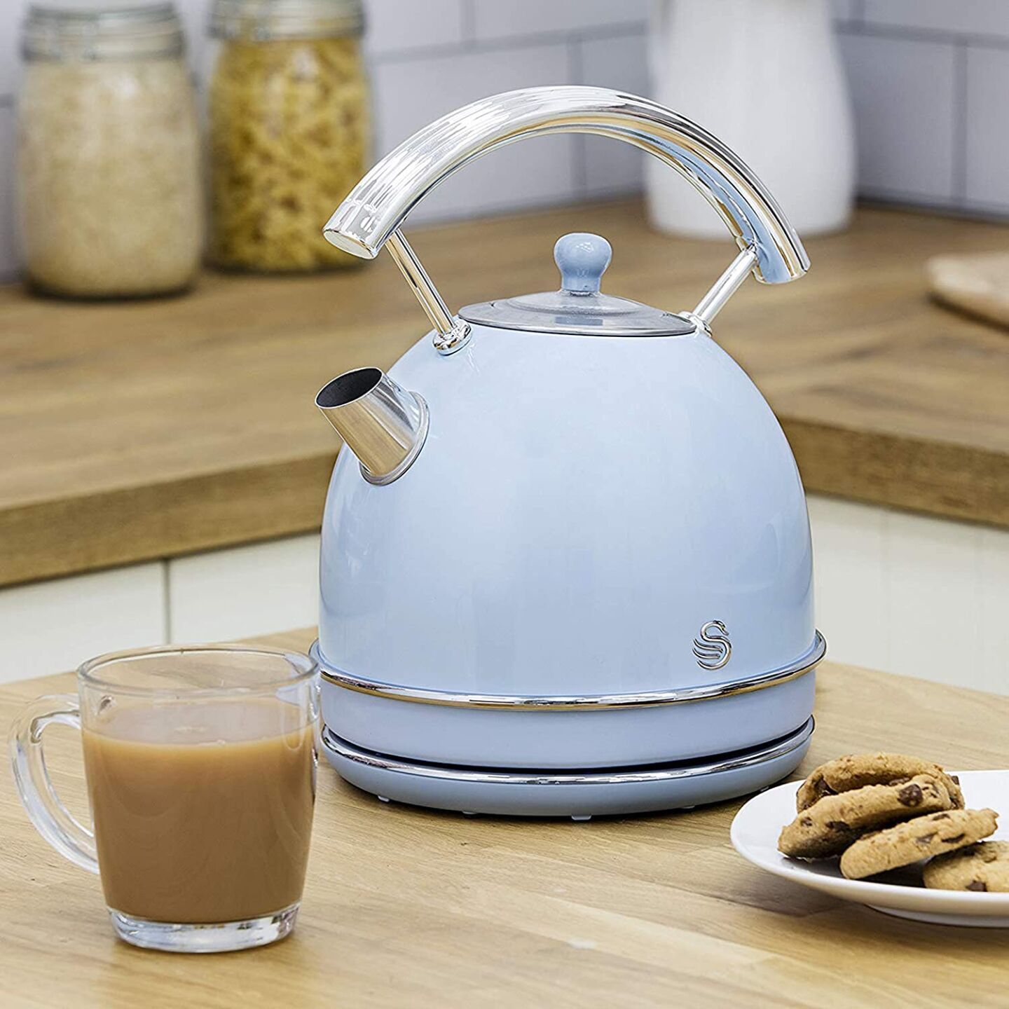 Swan Retro Tea Kettle